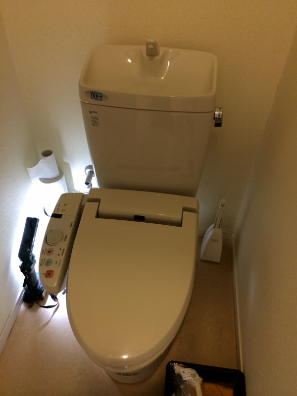 トイレ水漏れ タンク品番 GDTV180U タンク下から水漏れ 千葉県流山市 キッチンやお風呂、トイレなどの