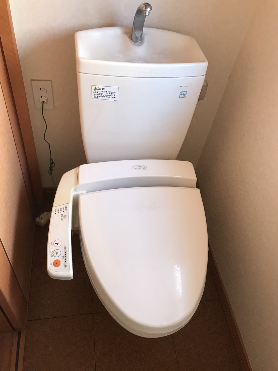 トイレ お湯が出ない TOTO GG1に取替へ 千葉県野田市。 キッチンやお風呂、トイレなどの水回りのリフォーム