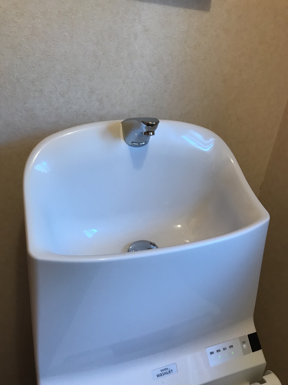 トイレ お湯が出ない TOTO GG1に取替へ 千葉県野田市。 キッチンやお風呂、トイレなどの水回りのリフォーム